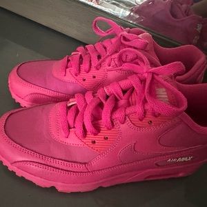 Nike air max hot pink size 5y /6.5 women